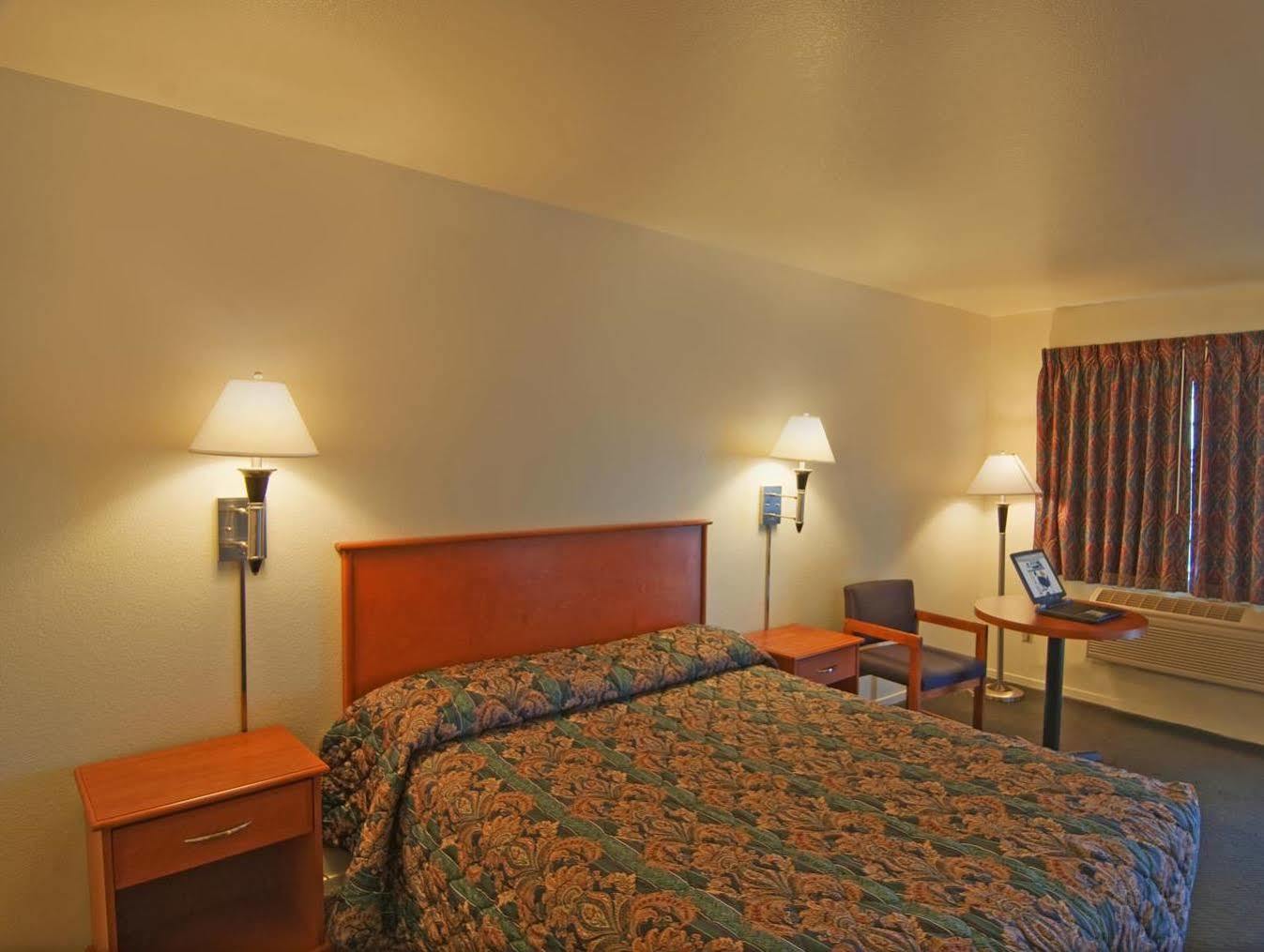 Americas Best Value Inn Santa Rosa Habitación foto